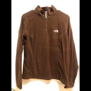 HOST PICK The North Face Women’s zippered  pullover